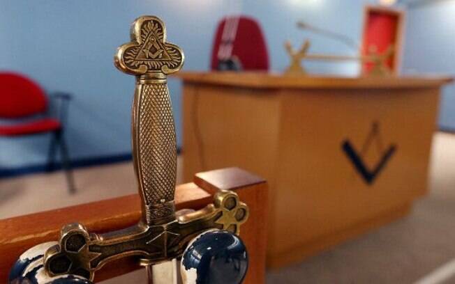 Os Illuminati são associados com uma iconografia parecida com a dos maçons