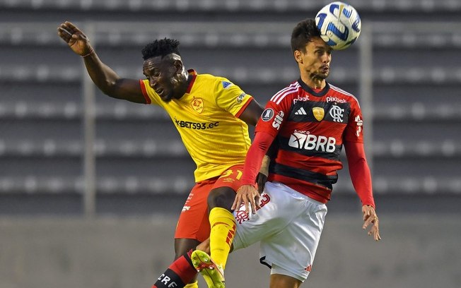 Rodrigo Caio volta a campo pelo Flamengo após longo período