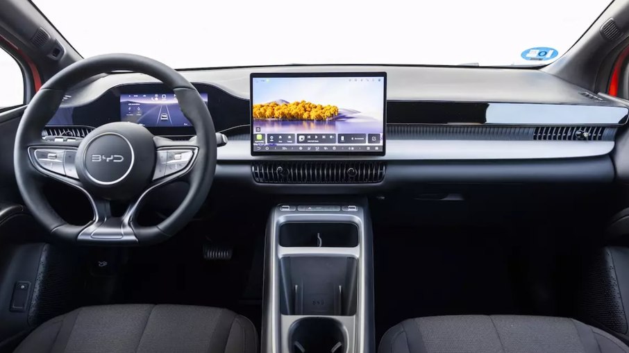 Painel do BYD Dolphin fabricado no Brasil