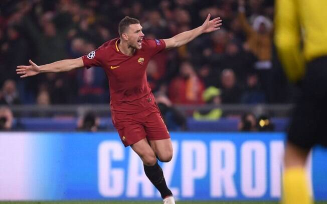 Dzeko marcou o gol da vitória e da classificação da Roma