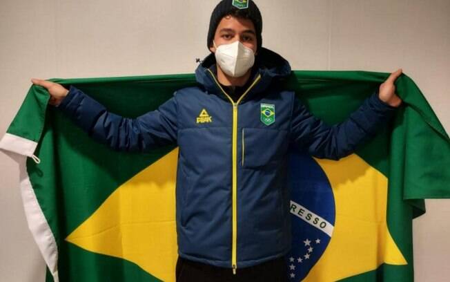 Manex Silva será o porta-bandeira do Brasil na Cerimônia de Encerramento dos Jogos de Inverno de Pequim