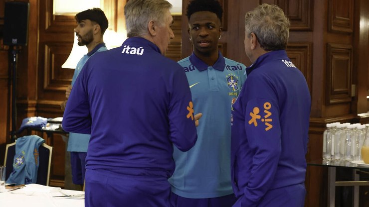 Vini Jr fala sobre Ancelotti e clima na Seleção Brasileira