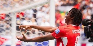 Expulsão movimenta o jogo e Suíça goleia a Bósnia por 4 a 1