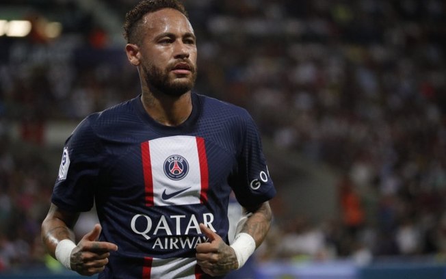 Voando no PSG, Neymar atinge marca histórica e quebra recorde