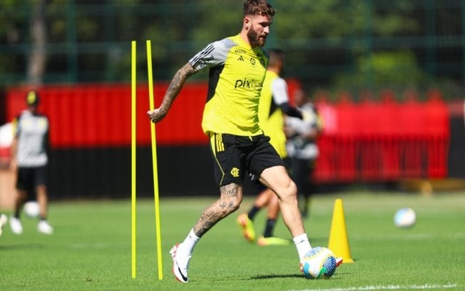 Flamengo faz último treino antes de encarar o Corinthians pelo Brasileirão