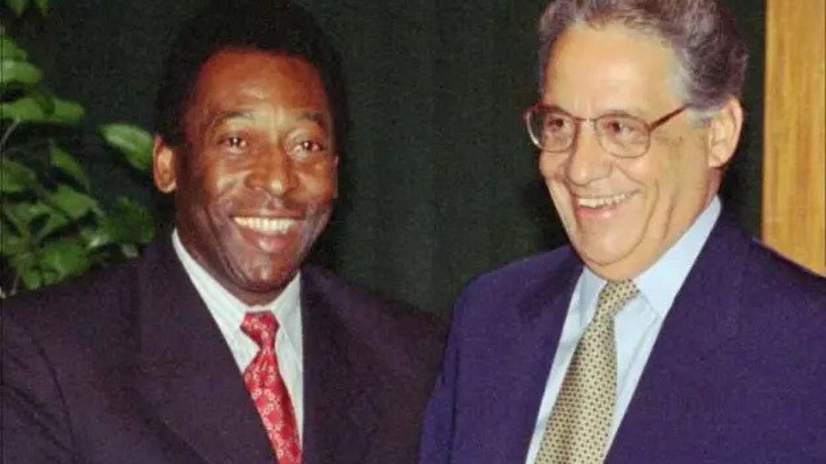 Pelé ao lado do ex-presidente FHC