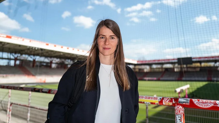 Marie-Louise Eta é a nova treinadora interina do Union Berlin