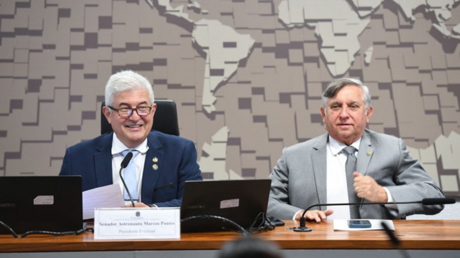 Senador Astronauta Marcos Pontes (PL-SP) e Senador Izalci Lucas (PL-DF) Senador Astronauta Marcos Pontes (PL-SP) e Senador Izalci Lucas (PL-DF)