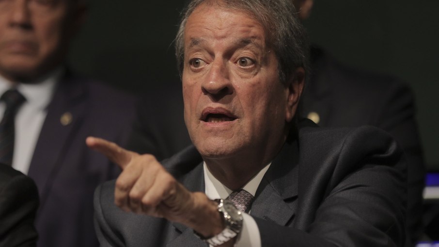 Arquivo: Valdemar Costa Neto afirma lealdade a Bolsonaro após ex-presidente ficar inelegível pelo TSE