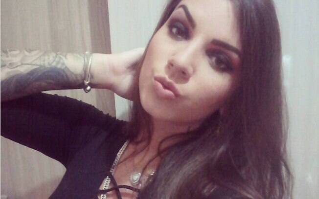Bruna Aguilera e comparsas Bruna Aguilera e comparsas
