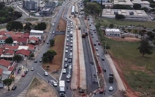 Novo viaduto e mais um trecho do corredor BRT é liberado na John Boyd Dunlop