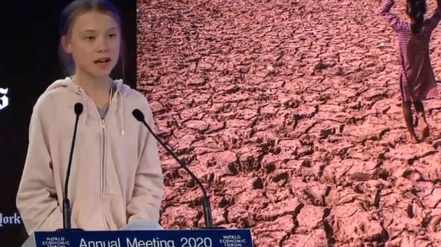 Greta Thunberg criticou a postura de países que não querem compartilhar vacinas com os que têm menos acesso