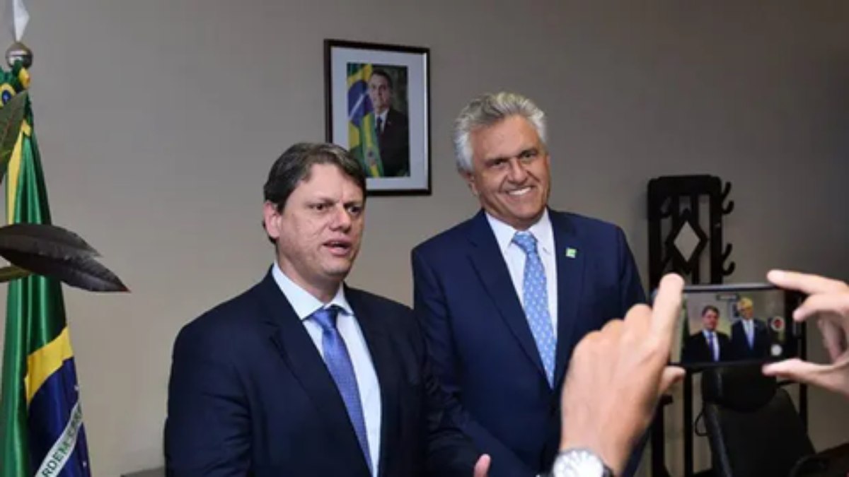 Os governadores Tarcísio de Freitas e Ronaldo Caiado viajarão para Israel na próxima semana