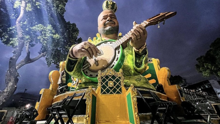 A escola de Madureira apresentou o enredo 'Lugares de Arlindo', em homenagem ao compositor Arlindo Cruz