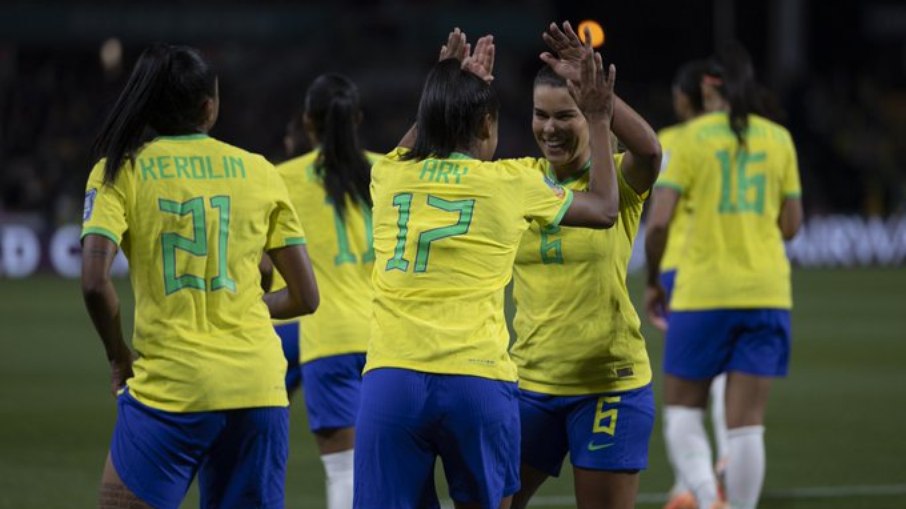 Ao exibir a estreia da Seleção Feminina na Copa do Mundo, a TV Globo registrou a maior audiência no horário desde 2008: 16 pontos de média.