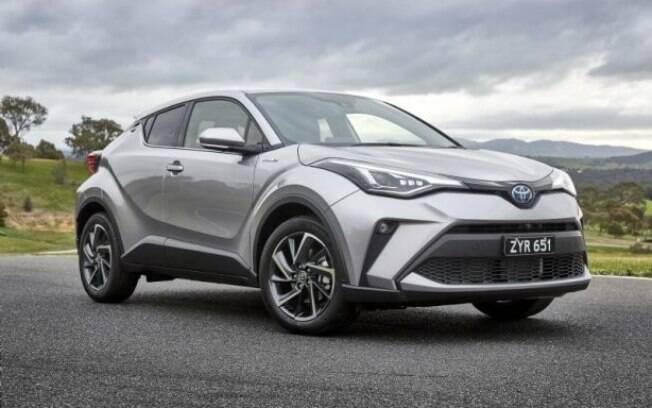 O Toyota CH-R-EV será o próximo lançamento elétrico da marca no segundo semestre