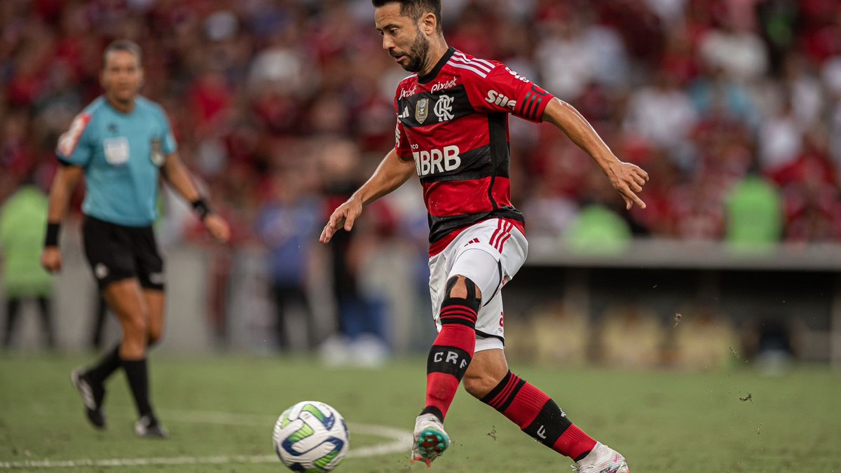 Everton Ribeiro lamenta fase do Flamengo na temporada