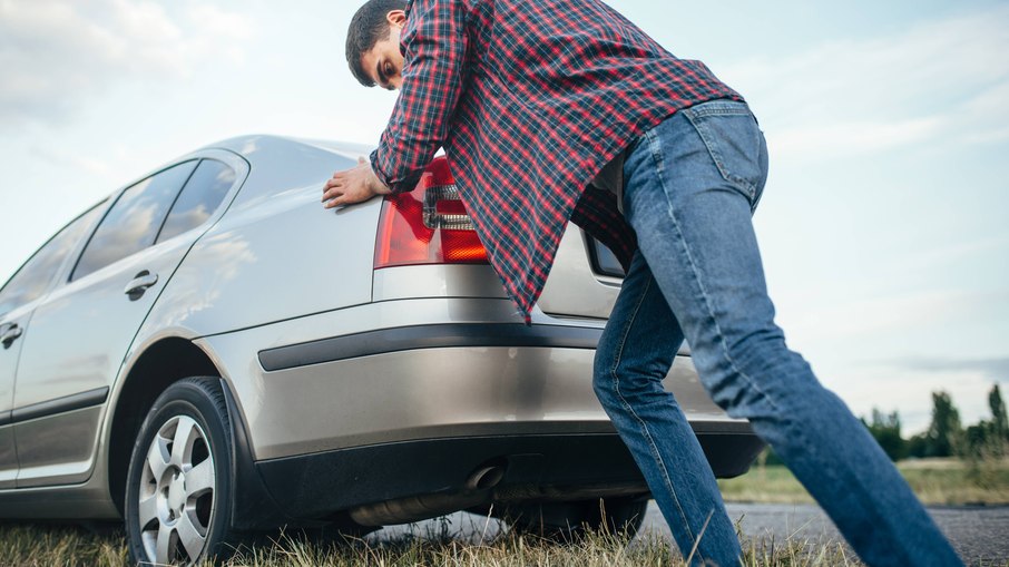 Carro sem combustível