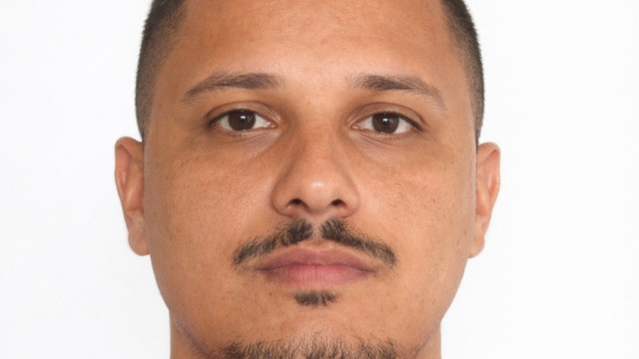 Lucas Gomes Pereira Carneiro (LC)