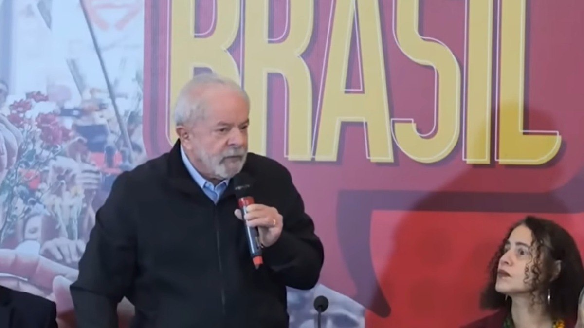 Lula durante evento nesta terça-feira (21), em SP, para apresentar as diretrizes do programa de governo da chapa