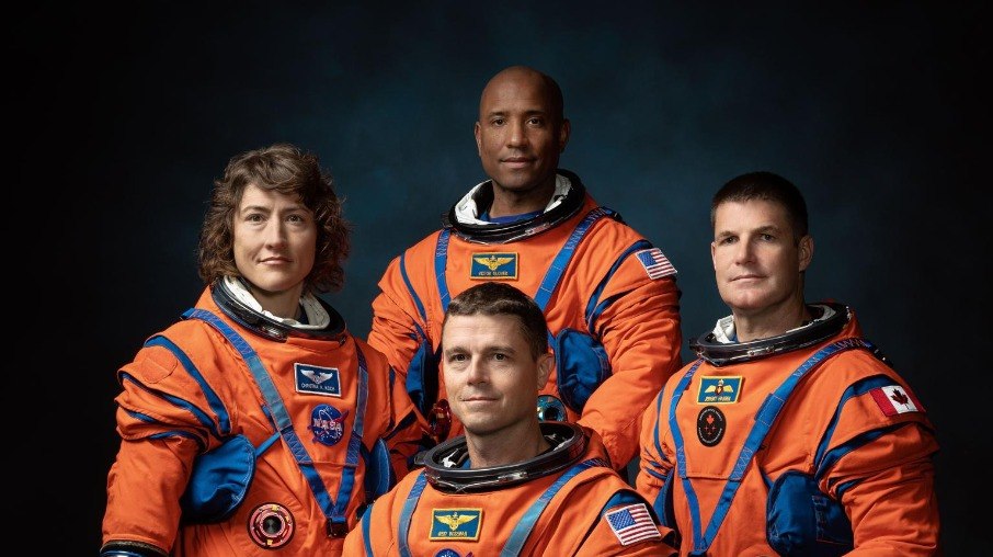 Apresentação da tripulação escalada para missões Artemis, Christina Koch, Victor Glover, Reid Wiseman e Jeremy Hansen Apresentação da tripulação escalada para missões Artemis, Christina Koch, Victor Glover, Reid Wiseman e Jeremy Hansen