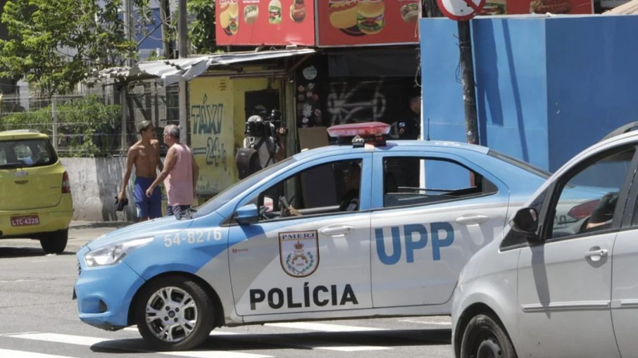 Policiamento reforçado no entorno da comunidade do Jacarezinho após três dias de intenso confronto