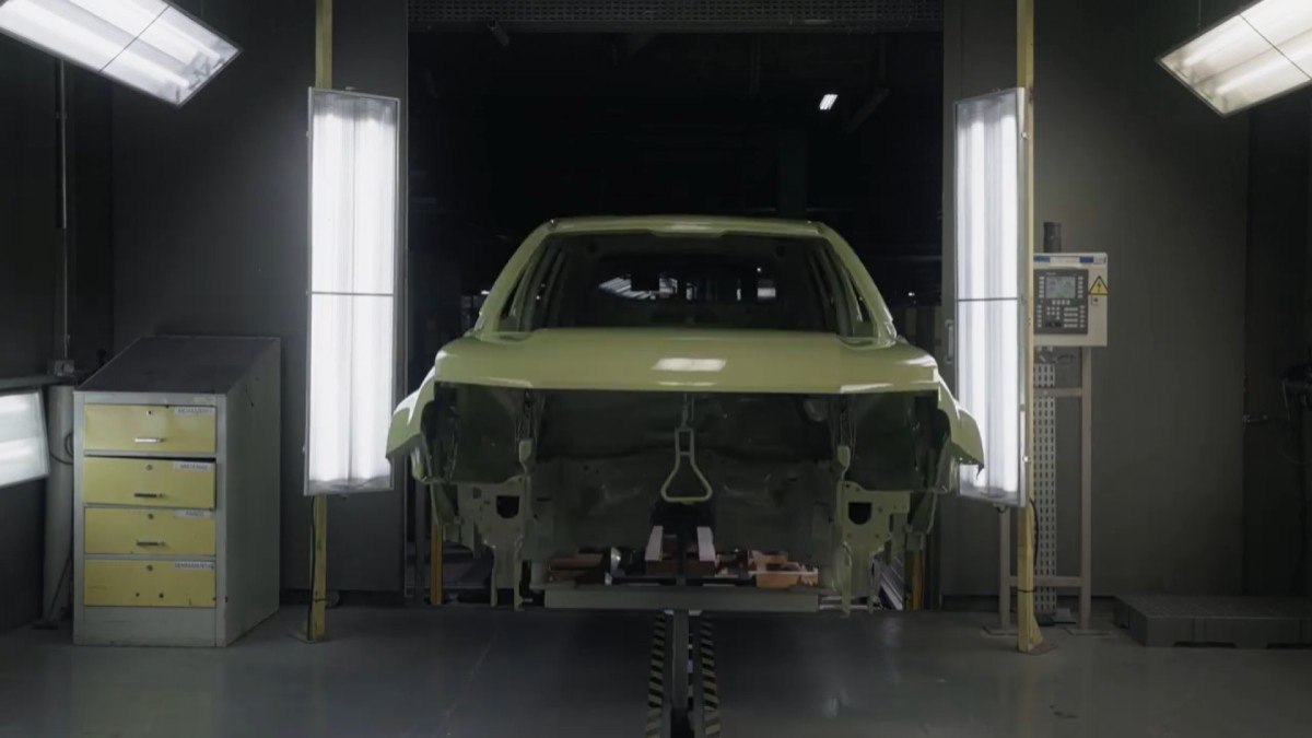 Jeep Avenger começa a ser produzido em Porto Real/RJ