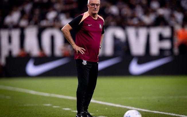 Fernando Diniz está a um jogo de igualar sequência sem vitórias do antecessor no Brasileirão