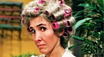 F%C3%A3s%20pedem%20retirada%20de%20est%C3%A1tua%20de%20Dona%20Florinda%20no%20M%C3%A9xico