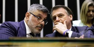 Defesa nega que Bolsonaro atendeu Alexandre Frota em live