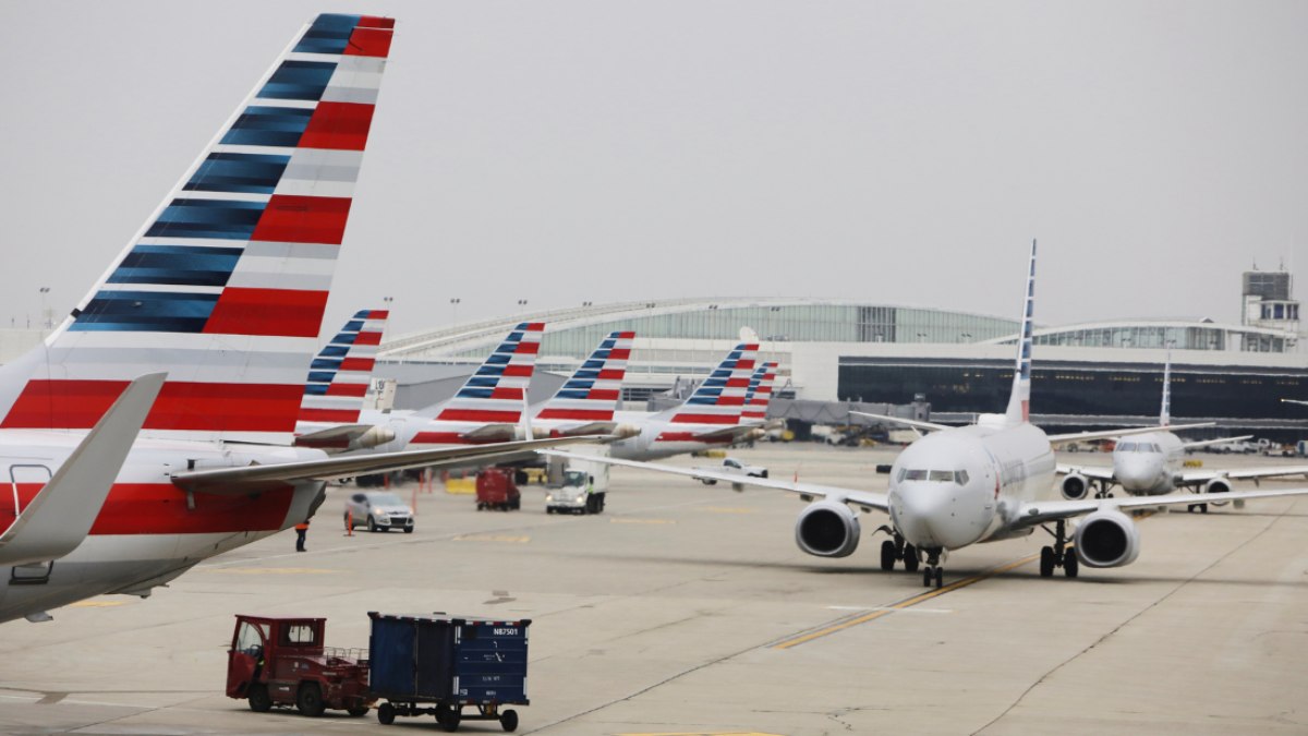 A American Airlines informou que o voo foi desviado 'devido a um passageiro que causava transtornos' A American Airlines informou que o voo foi desviado 'devido a um passageiro que causava transtornos'