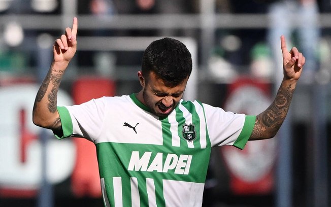 Matheus Henrique, volante do Sassuolo, na mira do Cruzeiro - Foto: Gabriel Bouys/AFP via Getty Images