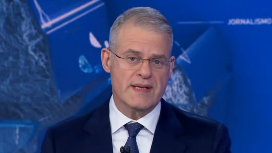 Eduardo Oinegue comanda o Jornal da Band