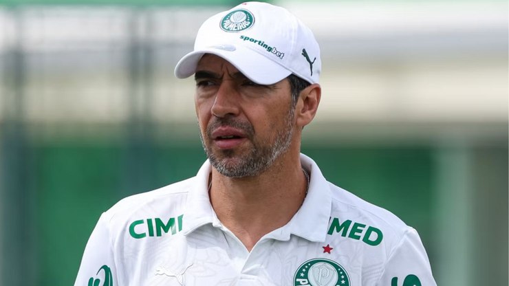 Após saída de atacante, palmeirenses criticam Abel Ferreira