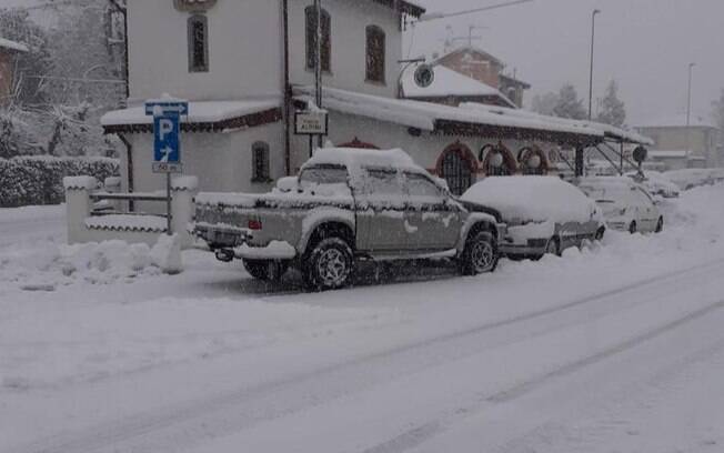 Forte nevasca atinge o norte da Itália.