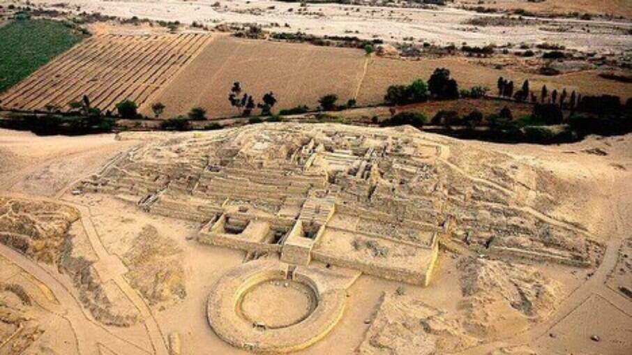 Com mais de 5 mil anos, é tão antiga quanto civilizações do Oriente Médio. Caral esteve abandonada por milhares de anos