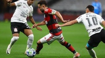 Botafogo acompanha situação de Everton Ribeiro no Flamengo
