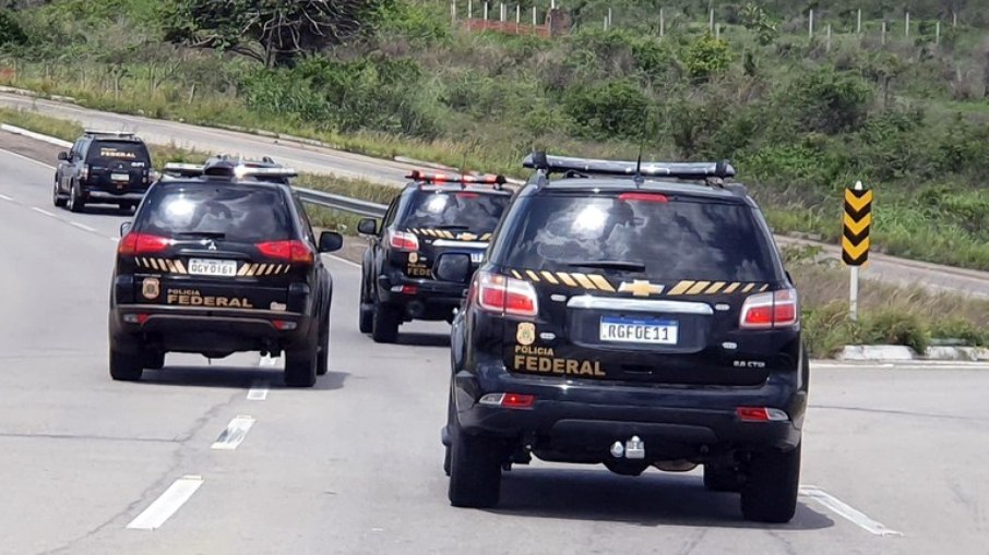 Polícia Federal realiza buscas na região serrana do Rio de Janeiro e na região dos lagos Polícia Federal realiza buscas na região serrana do Rio de Janeiro e na região dos lagos