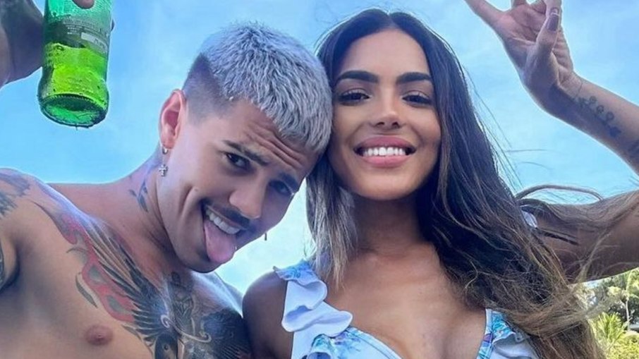 Tays Reis abre o jogo sobre rotina sexual com Biel