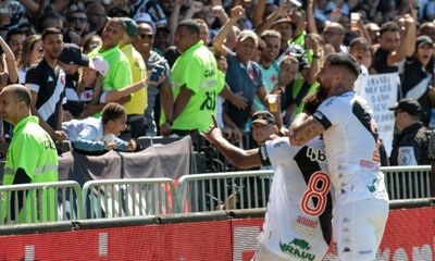 Com 42 pontos a 14 rodadas do fim, Vasco sonha em voltar à Série A