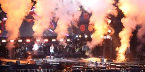 Kaique & Felipe "colocam fogo" em festival no Hopi Hari; confira