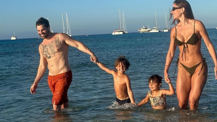 Alok e Romana mostram corpo sarado em fotos na Itália; veja