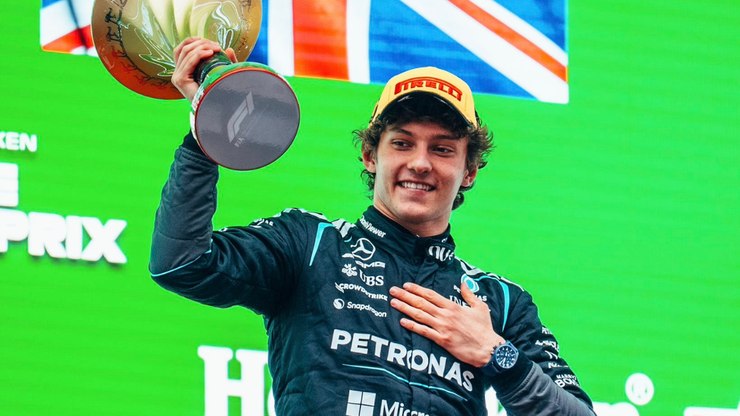 Antonelli faz história na China e confirma nova geração da F1