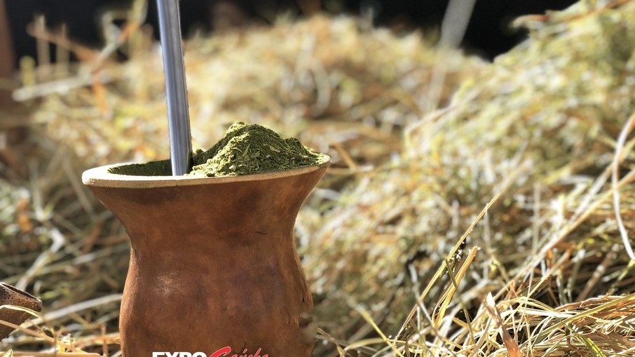 Autêntico chimarrão é uma das atrações da feira que aconteceu no Clube Portuários