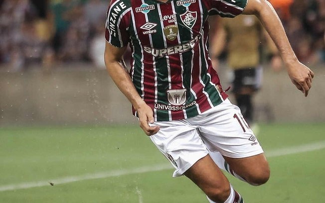 Ganso foi titular do Fluminense contra o Colo-Colo (CHL)