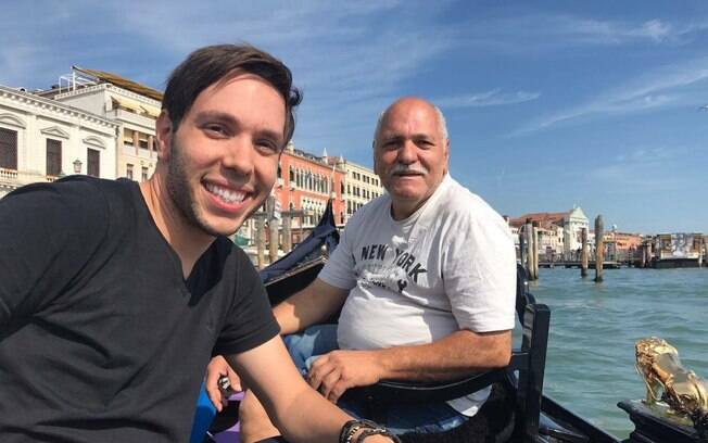 Diego fez um mochilão com seu pai pela Europa e juntos conheceram 42 países em uma viagem que durou 80 dias