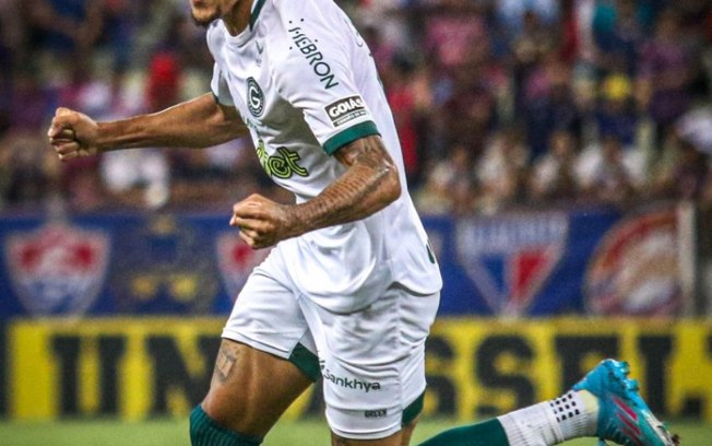 No Goiás, Renato Jr valoriza assistência e boa sequência fora de casa