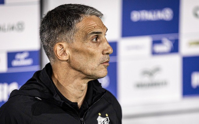 Vojvoda durante derrota para o Palmeiras, pelo Paulistão