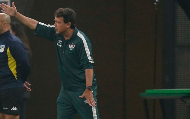 Fernando Diniz aponta fatores determinantes para a vitória do Fluminense sobre o Flamengo