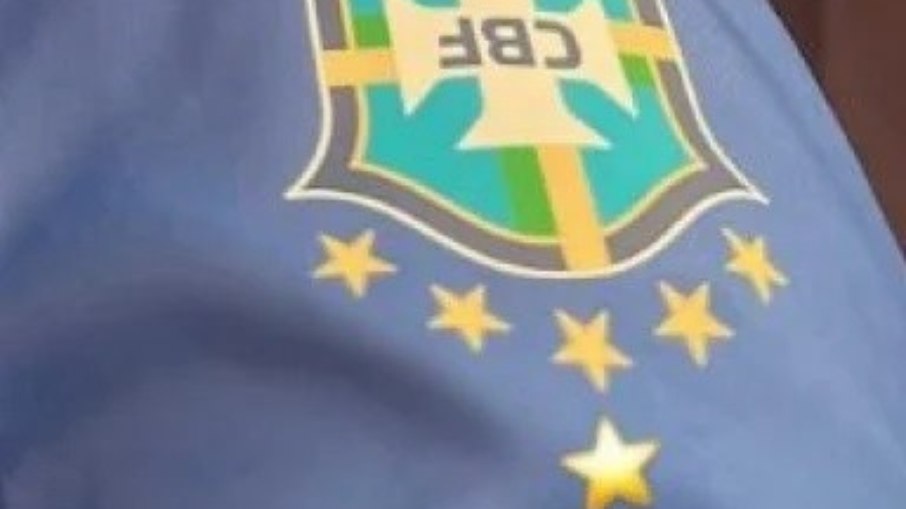 Neymar publicou foto do emblema da Seleção com seis estrelas